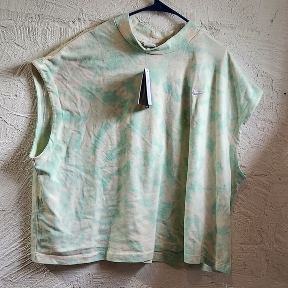 Nike Tops - NWT NIKE- Women's(3X) TIE-DYE JERSEY TOP 💚